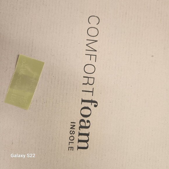 Journee Collection "Lyddie" Leather Sandals. NIB. Size 9 - Picture 11 of 11